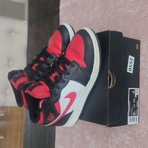 Air Jordan 1 Mid (GS) Fire Red